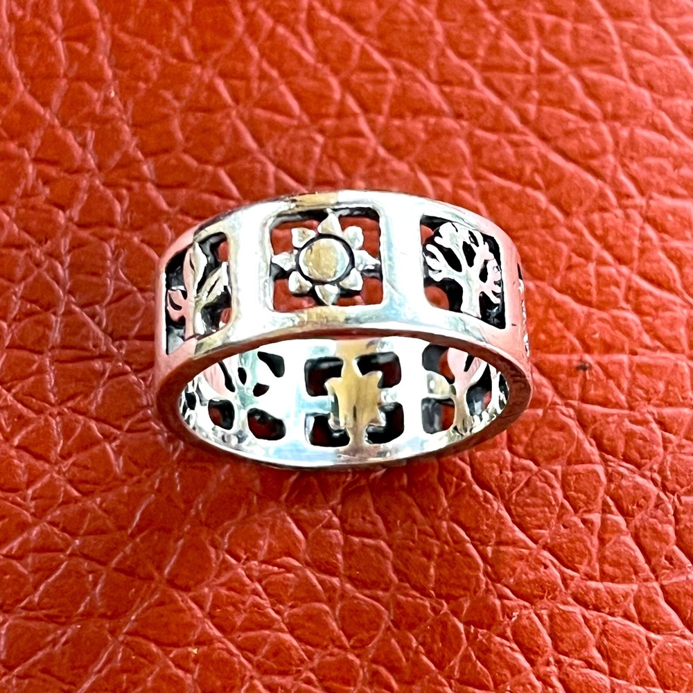 James Avery 4 seasons ring sterling silver Retired size 8